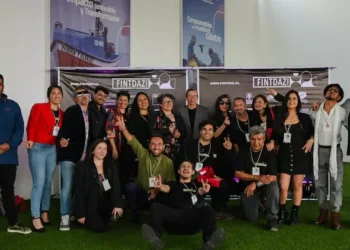 Compañía de auditorium Antifaz y Cerro Colorado | BHP celebran alianza para avanzar hacia nuevos desafíos en torno al Festival FINTDAZ