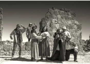 Coruña, la ira de los vientos conquista al público y vuelve a decorado en nuevas funciones