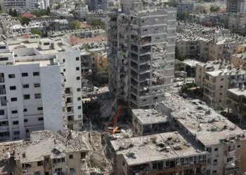 Israel advierte a Irán que enriquecerá “un precio muy alto” tras la muerte de civiles