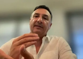 Carlos Albisu contó el época que tienen para ir a un refugio cuando hay un ataque y las posibilidades que hay para originarse de Israel