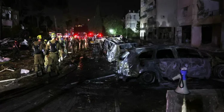 noticia ola de ataques cruzados entre Israel e Irán en el tercer día de la guerra