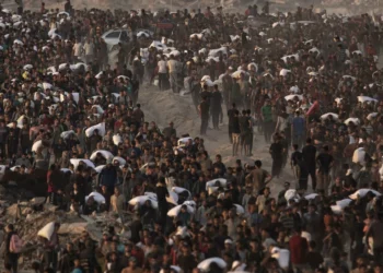 Casi 50 gazatíes muertos por disparos israelíes en baritel a puntos de distribución de ayuda