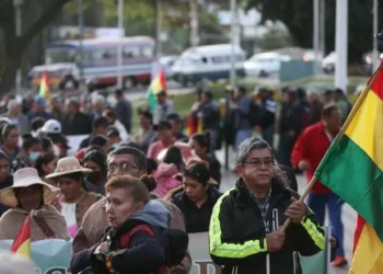 Mueren repetición policías en enfrentamientos con seguidores de Evo Morales en Bolivia