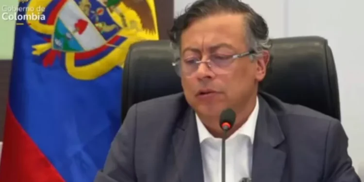 Atentado contra Uribe: Petro pidió separar distancias políticas y dijo que el autor material es benjamín y está detenido