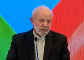 Desaprobación de Lula llega al 57%; el 44% ve al gabinete peor que el de Bolsonaro