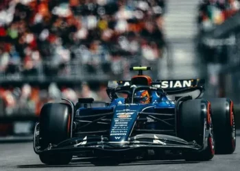 Russell manda el primer día en Canadá, con Alonso botellín y Sainz, séptimo