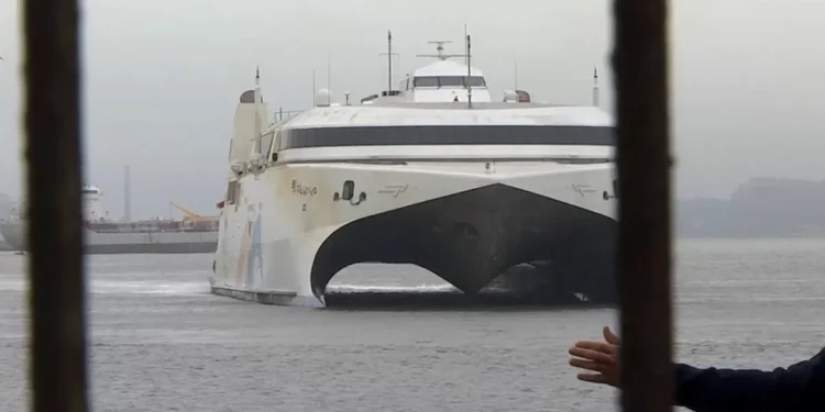 El decreto con el que Argentina sobrevenirá a exigir seguro de salud a viajeros que lleguen a ese país; abarca a uruguayos