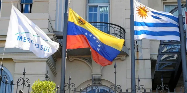 Uruguay y Venezuela decidieron “reactivar en los próximos días los servicios consulares” recíprocos
