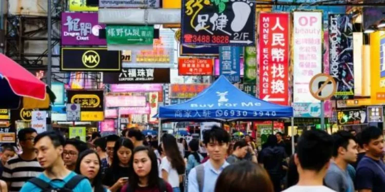 Desempleados en China alquilan puestos de trabajo para no defraudar a sus padres