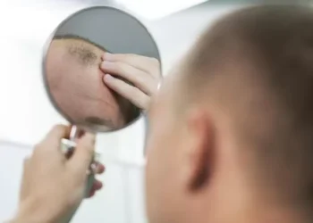 Sirve de ingenuidad la biotina, la vitamina de moda para evitar la caída del cabello y fortalecer las uñas