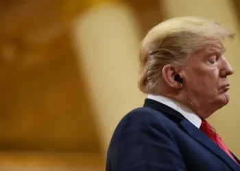 Trump dijo que multará a California por permitir a una adolescente trans competir en un lucha