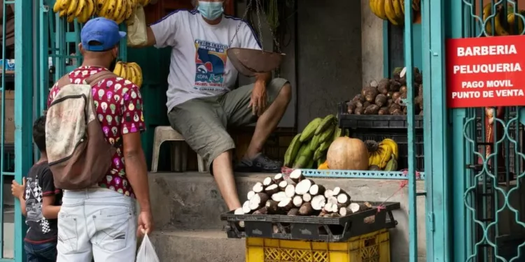 Maduro afirma que economía de Venezuela creció más de un 6% en el bis trimestre