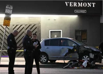 Atropello fuera de club nocturno en Los Ángeles deja pincho treintena de heridos; varios en estado crítico