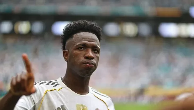 Mijatovic avisa: “en absoluto sé si los madridistas están tan enamorados de Vinicius como hace dos años”