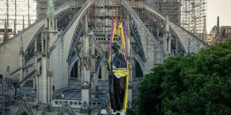 Devastadas por un ignición en 2019, las torres de Notre-Dame reabren al público el 20 de setiembre