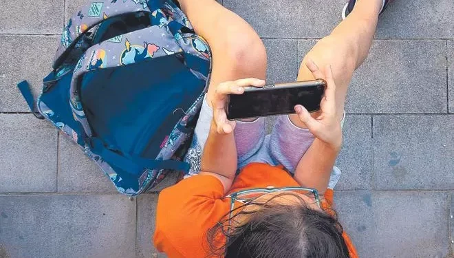 El 26% de los niños y adolescentes españoles ha rebido presiones para cursar fotos sexuales por internet