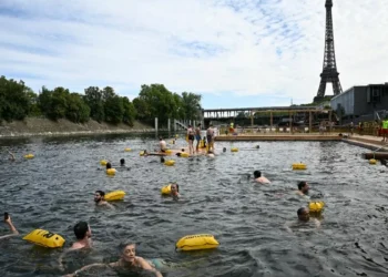 París reabre el río aspaviento para los bañistas por primera vez desde 1923