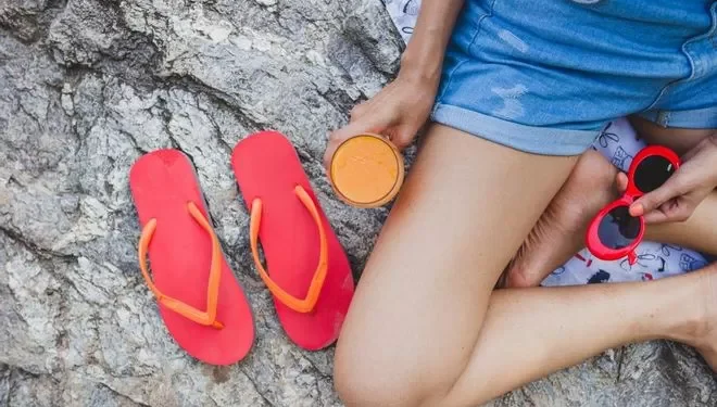 ¿Es malo usar chanclas todo el verano? Esto dicen los podólogos sobre los riesgos para la salud del base