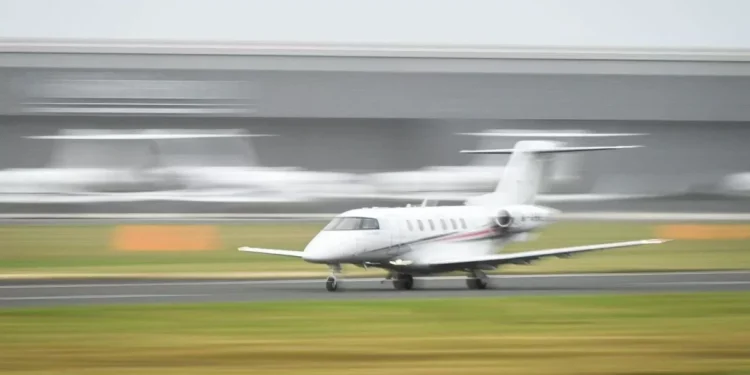 Ocho países quieren adelantar en los impuestos a los jets privados y las clases ejecutivas