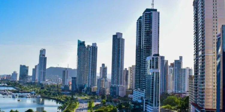 Panamá sale de la lista de blanqueo de la Unión Europea