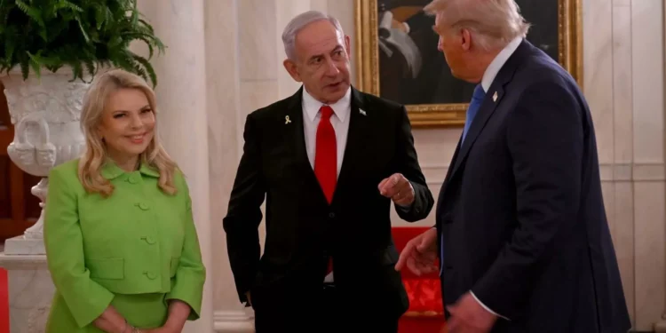 Netanyahu llega a Israel tras su viaje a EEUU, entretanto se negocia con Hamás en Doha