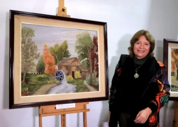 Anyelina Rojas presenta sus obras en Bordado Crewel en Casa Municipal de civilización de Iquique