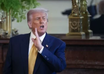 Trump pide a países que ‘abran sus mercados’ para desamparar con sus aranceles