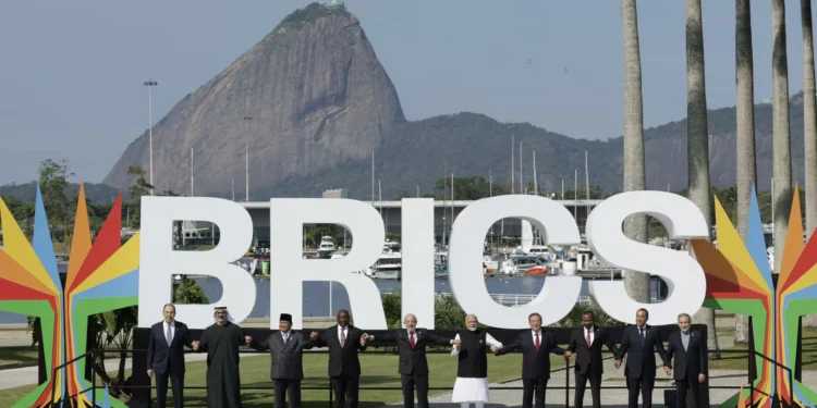 Brics empieza su primera cima con 11 miembros entre tensiones comerciales y geopolíticas