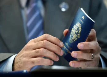 Francia y Alemania no admiten pasaportes uruguayos emitidos a nacer del 23 de abril