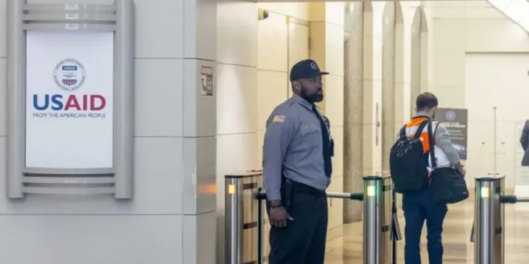 Gobierno de EE. UU. cierra el ‘llave’ a Usaid: ¿cuántos muertes dejaría su cierre?