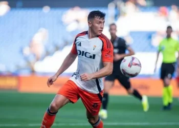 El Oviedo mete una marcha más en la operación salida: campeóní están lcampeón negociaciones