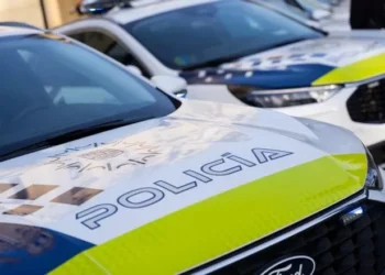 Detenido un menor por una agredir sexualmente a una joven y golpear a sus amigos en Málaga