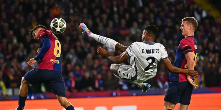 El Barça muestra interés en Dumfries