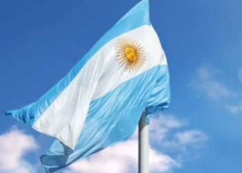 Argentina pide a la Justicia no entregar las acciones de YPF