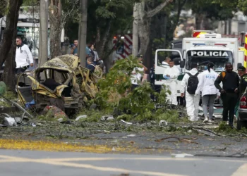 Al menos 5 muertos y 36 heridos en atentado contra base aérea de localidad colombiana de Cali