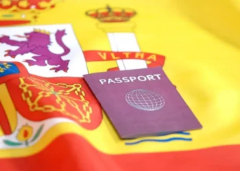 España vuelve a troquelar récord de turistas: de enero a julio, visitas aumentaron 4,7 %