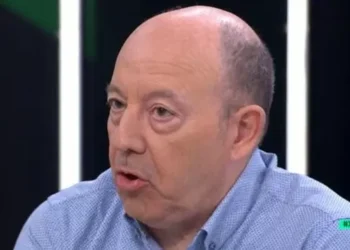 Gonzalo Bernardos, economista, miedo a las familias españolas de lo que llega en septiembre con la ‘vuelta al cole’: «Será el momento de preguntarse si los niños pueden reutilizar la talego»