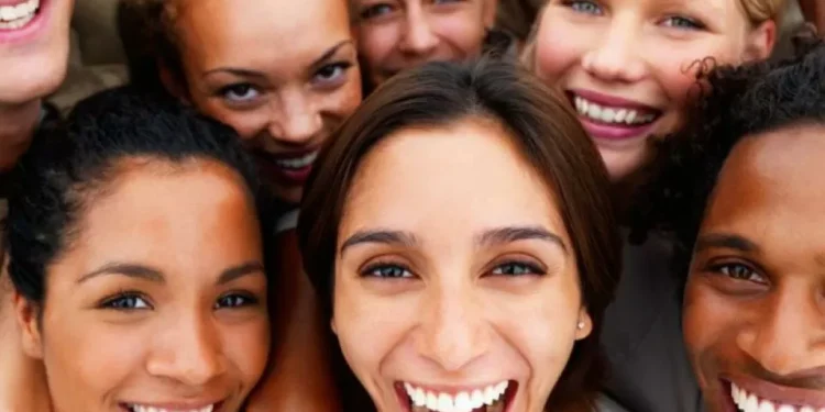 nunca hay discusión: el país Latinuncaamérica que tiene la gente más divertida, según la IA