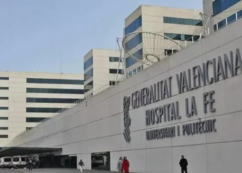 Detenidos en valía los padres de un niño de tres años que dio positivo en cocaína y cannabis