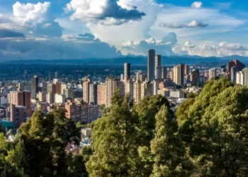 Los 5 países suramericanos que más crecerán en su PIB entre 2026 y 2030, según la IA