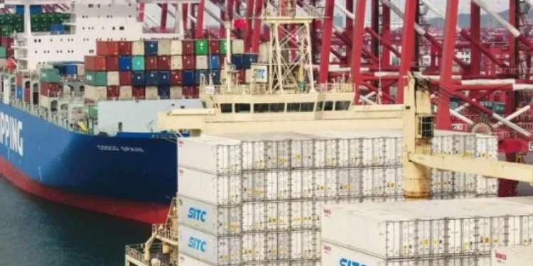 Llegó el día: Donald Trump firma prescripción para entrada en vigor de aranceles globales