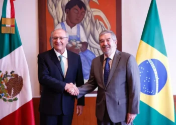 Sheinbaum descarta tratado de libre comercio con Brasil