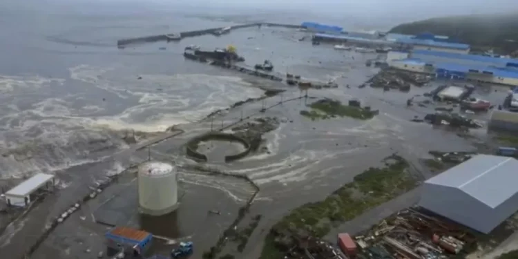 Chile mantiene alerta roja por tsunami tras terremoto en Rusia