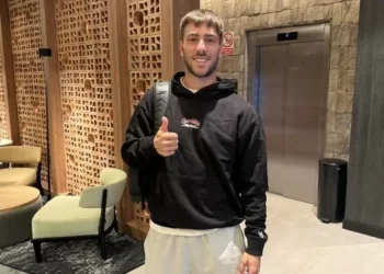 Iker Losada ya está en València: el nono fichaje del Levante, a punto