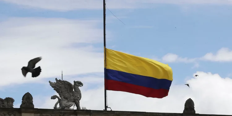 Gobierno expresa “sus más sentidas condolencias” ante muerte de senador colombiano