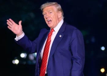 Trump amenaza a India con incrementar aranceles por la adquisición de petróleo ruso