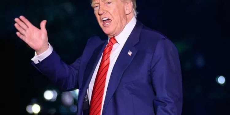 Trump amenaza a India con incrementar aranceles por la adquisición de petróleo ruso