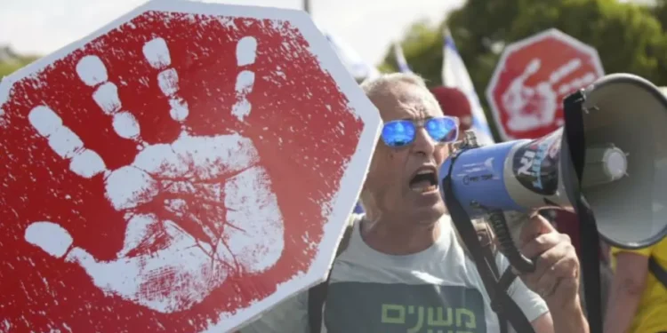 Masivas manifestaciones en Tel Aviv piden acuerdo para liberar rehenes en Gaza