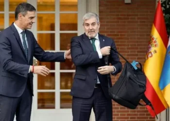 El cuestionario de aprobar un presupuesto estatal sienta a Pedro Sánchez con Fernando Clavijo