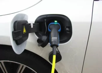 Buenas noticias para los conductores: esta nueva señal ayudará a los que tengan un utilitario eléctrico